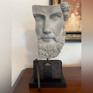 NWT COACH Wristlet Corner Zip In Signature Canvas